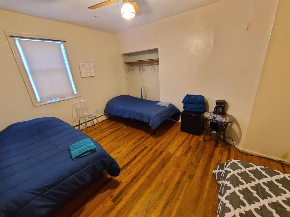 Private Bedroom Near Boston Exterior photo